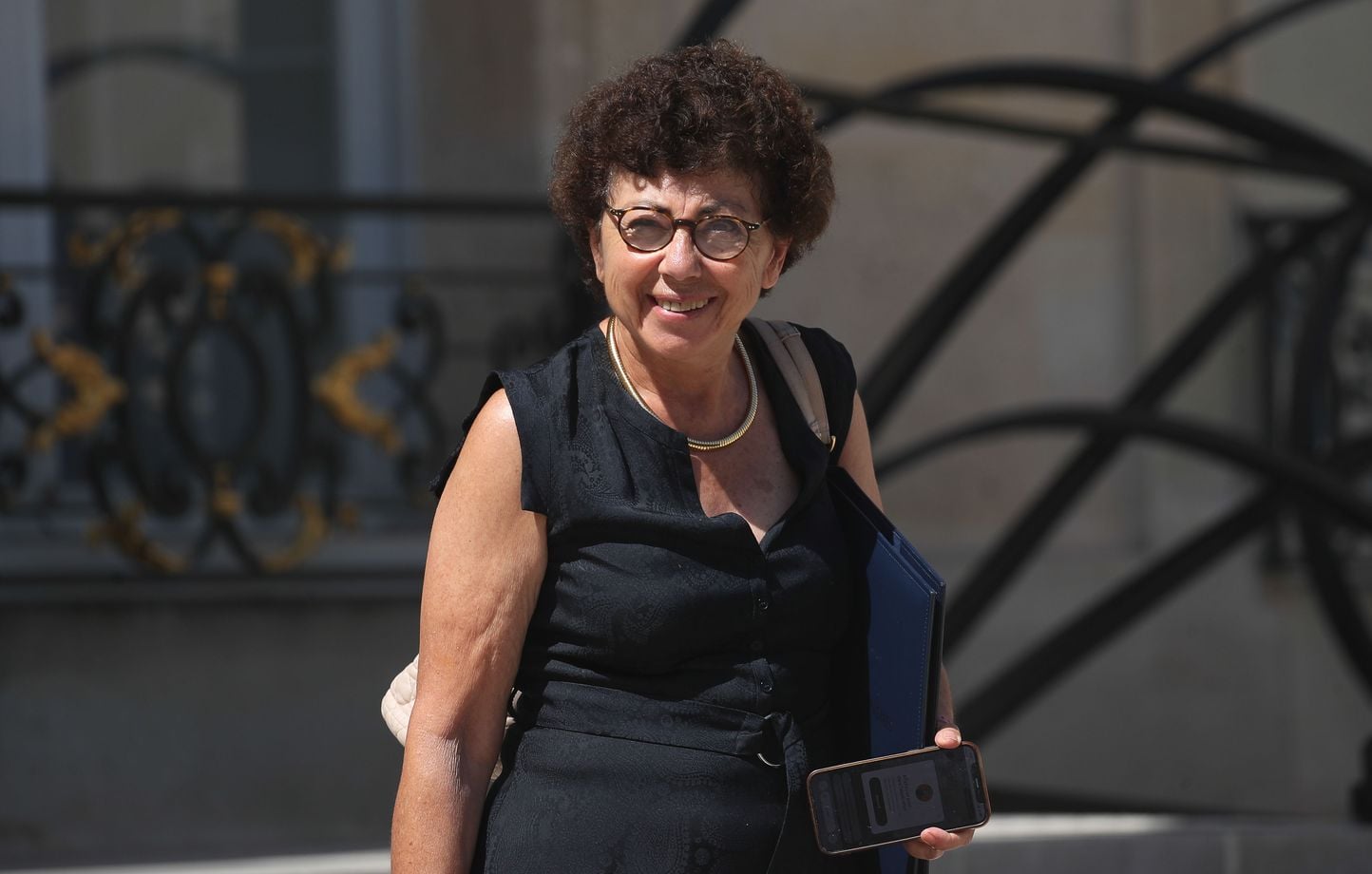 Tras presentar su dimisión, Monique Barbut sigue siendo ministra Tras presentar su dimisión, Monique Barbut sigue siendo ministra
